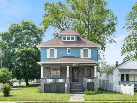 1102 Lapeer Ave, Port Huron, MI 48060