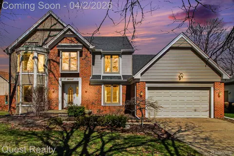 38590 Lowell Dr, Farmington Hills, MI 48331