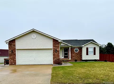 468 Windy Blf, Flushing, MI 48433