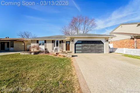 4894 Hillcrest Rd, Trenton, MI 48183
