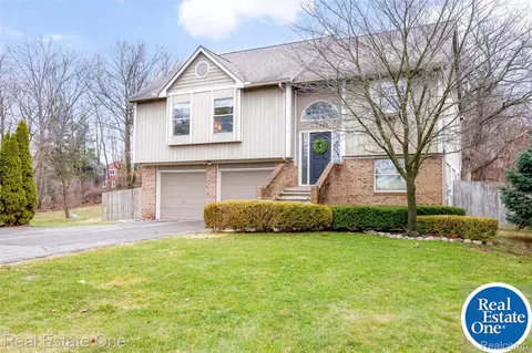 1345 S Milford Rd, Milford, MI 48381