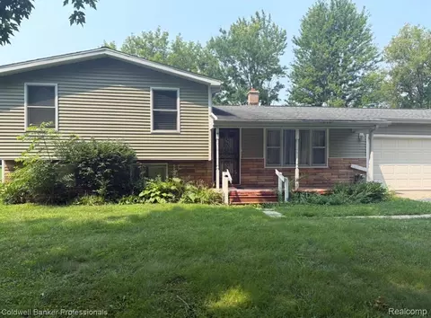6073 Ballard Dr, Mount Morris, MI 48505