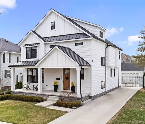 1326 Cedar Dr, Birmingham, MI 48009