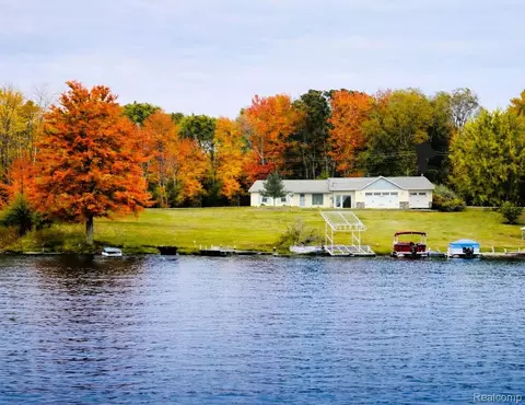 11328 Old Pierce Rd, Stanwood, MI 49346