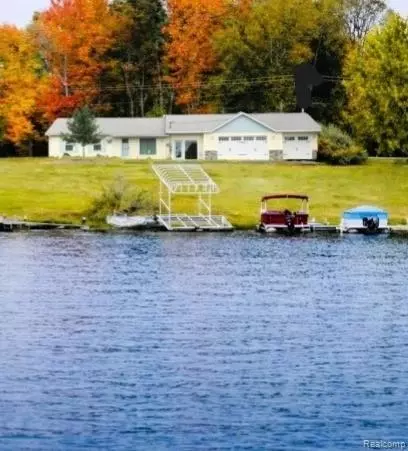 11328 Old Pierce Rd, Stanwood, MI 49346