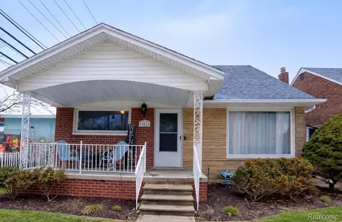 15854 Englewood Ave, Allen Park, MI 48101