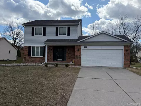 24489 Riverview Ln, Novi, MI 48374