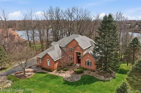 10152 Rosemarie Run, Brighton, MI 48114