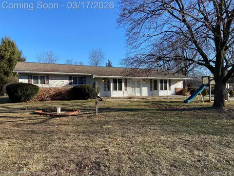 3886 Poit Dr, Elba, MI 48446