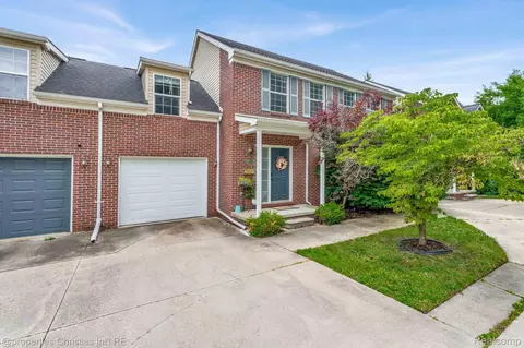 3813 Rochester Rd, Royal Oak, MI 48073