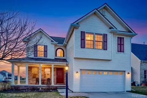 817 Star Dr, Davison, MI 48423