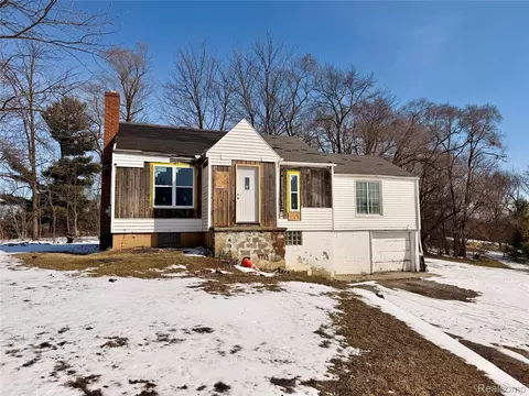 3186 E Grand Blanc Rd, Grand Blanc, MI 48439