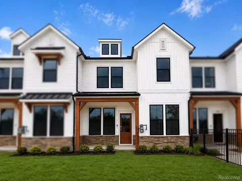 253 Lantana Dr, Brighton, MI 48116