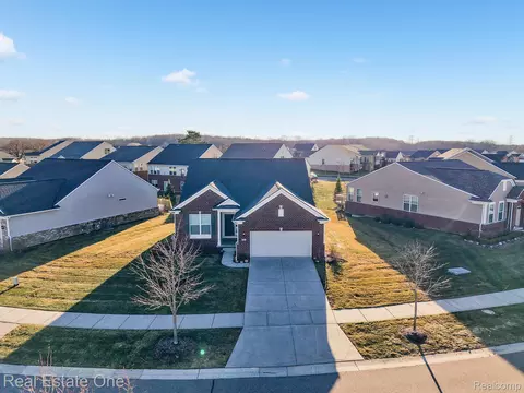 1155 Lark St, Orion, MI 48360