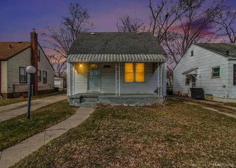 20035 Ashton Ave, Detroit, MI 48219