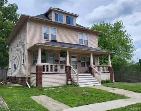35324 Chestnut St, Wayne, MI 48184