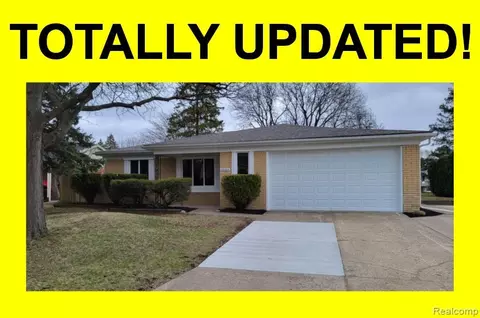 39284 Sunderland Dr, Clinton Township, MI 48038