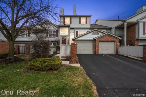 49714 Draper Cir #87, Plymouth, MI 48170