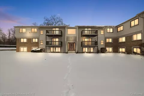 30042 W 12 Mile Rd #53, Farmington, MI 48334