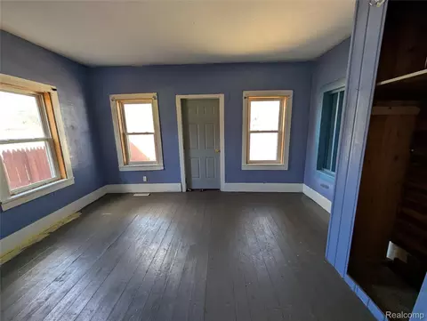 10611 W Saint Charles Rd, Sumner, MI 48889 photo 6