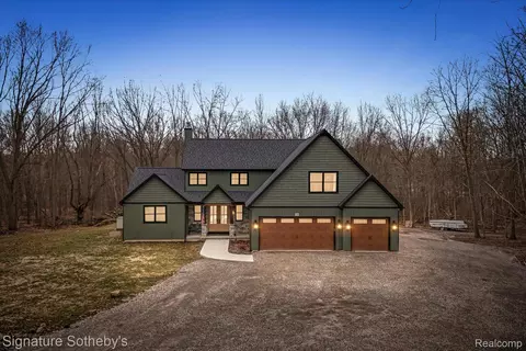 4286 Center Rd, Deerfield, MI 48451
