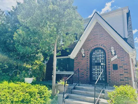 13310 Maiden St, Detroit, MI 48213