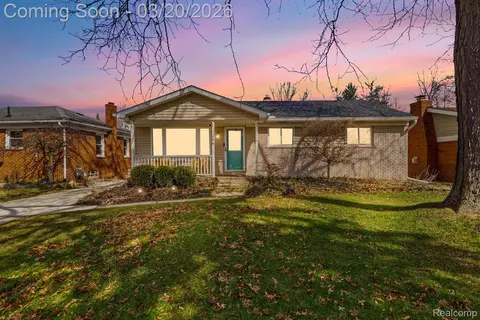 486 Francis St, East China, MI 48054