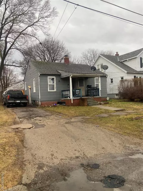 937 Barrie Ave, Flint, MI 48507