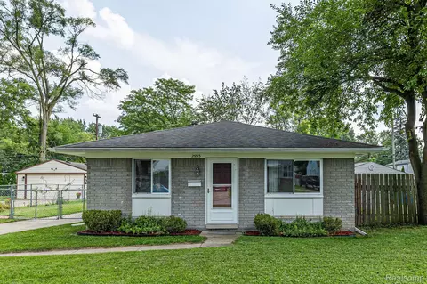 25513 Annapolis St, Dearborn Heights, MI 48125
