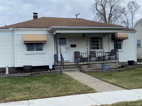 1772 Richmond Ave, Lincoln Park, MI 48146