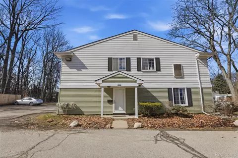 38261 Greenwood St, Westland, MI 48185