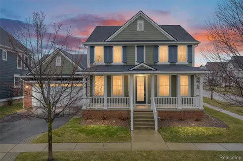 724 Constitution St, Canton, MI 48188