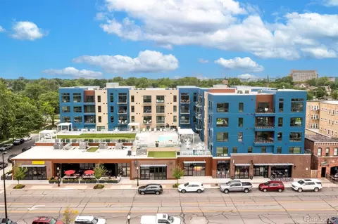 166 Oak St #4, Wyandotte, MI 48192