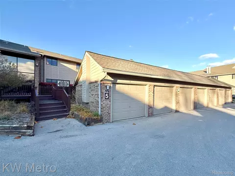 11773 Sycamore Dr #25, Plymouth, MI 48170