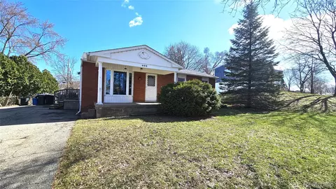 466 Lyon Blvd, South Lyon, MI 48178