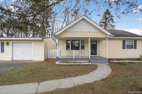 40220 Harris Rd, Sumpter, MI 48111