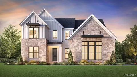2644 Crystal Lake Dr, Commerce, MI 48382