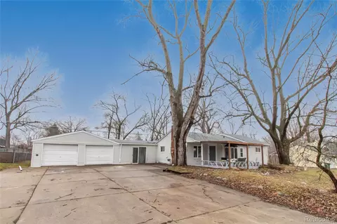 23106 Springbrook Dr, Farmington Hills, MI 48336