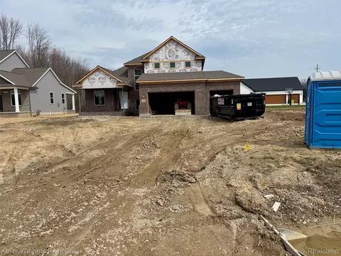 55100 Baker Rd, Chesterfield, MI 48047