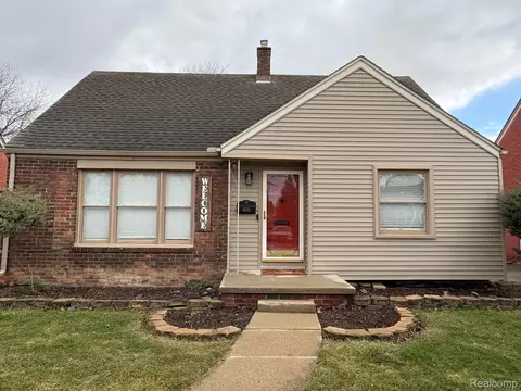 15570 Angelique Ave, Allen Park, MI 48101