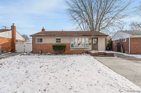 8245 Roosevelt St, Taylor, MI 48180