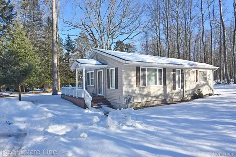 4284 N Norway Rd, Alcona, MI 48742