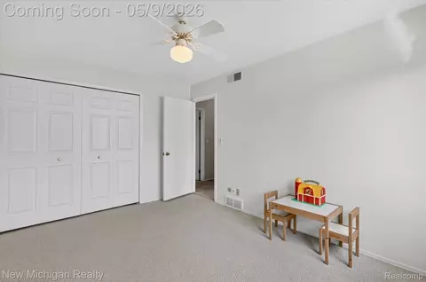 Bedroom - 4291 Hallmark Ct, Flint, MI 48532 photo 5 of 5