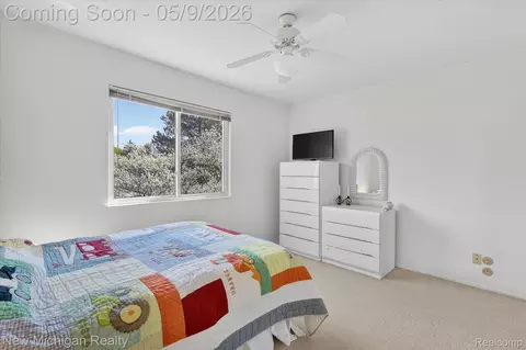 Bedroom - 4291 Hallmark Ct, Flint, MI 48532 photo 4 of 5