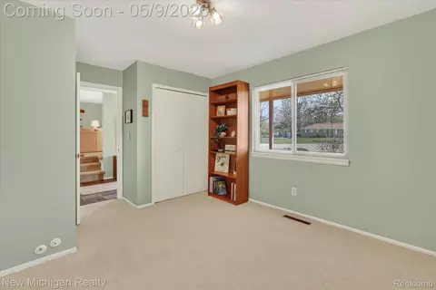 Bedroom - 4291 Hallmark Ct, Flint, MI 48532 photo 1 of 5