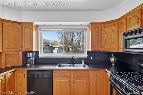 Kitchen - 4291 Hallmark Ct, Flint, MI 48532 photo 1 of 5