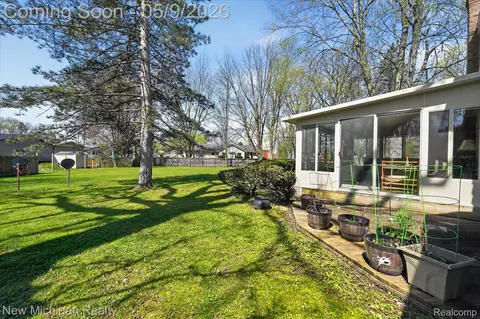 Exterior - 4291 Hallmark Ct, Flint, MI 48532 photo 5 of 5