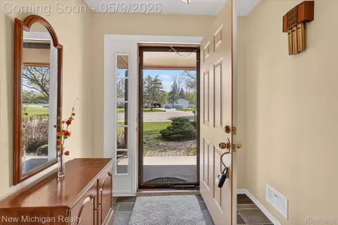 Entry Way - 4291 Hallmark Ct, Flint, MI 48532 photo 1 of 2