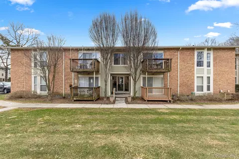 705 Randolph St, Northville, MI 48167
