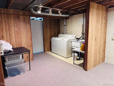 Other - 588 Oakbrook Cir, Flushing, MI 48433 photo 3 of 6